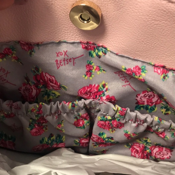 Betsey Johnson Tote with Scarf in Blush NWT - Picture 7 of 8